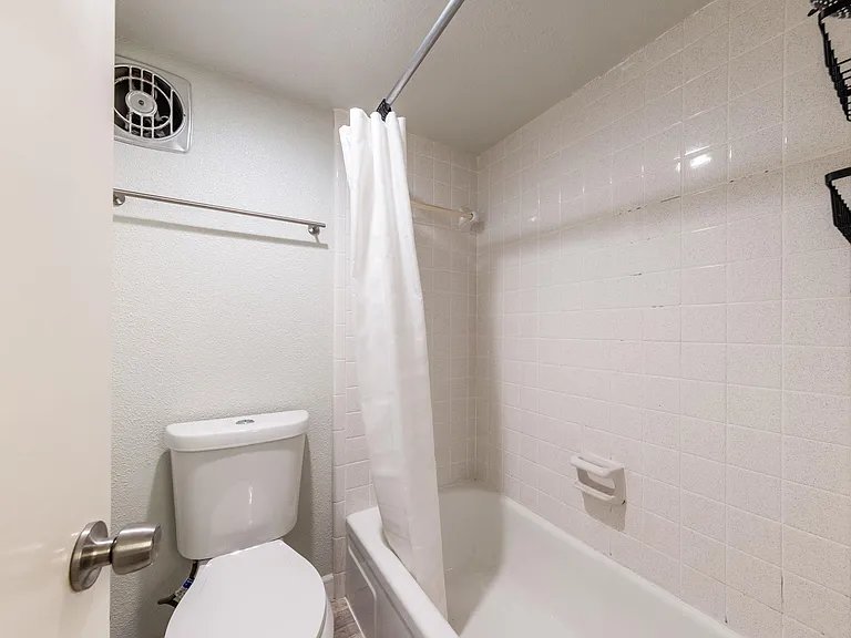 1212 Guadalupe St #301 — Photo 16