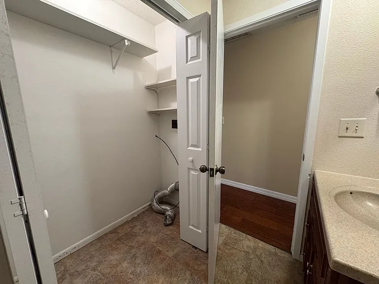 1701 Tower Rd — Photo 26