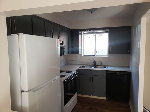 4th image of 1015 NW Roanoke Ave #7