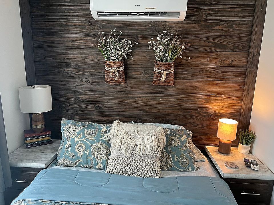  queen bedroom downstairs