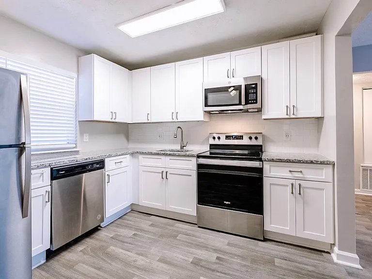 Westside Court | Modern Living in the Heart of Westside — Photo 76