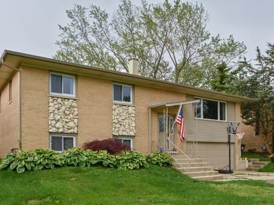 15209 Pine Dr, Oak Forest, IL, 60452