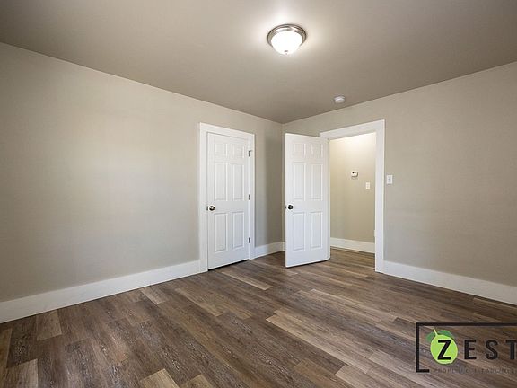 3rd image of 7243 Maxwell Ave