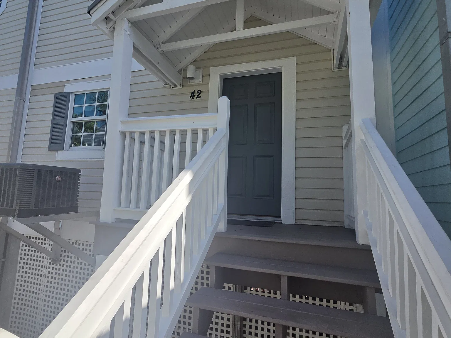 2 bed, 1.5 bath, 800 sqft, $3,700 — Photo 3