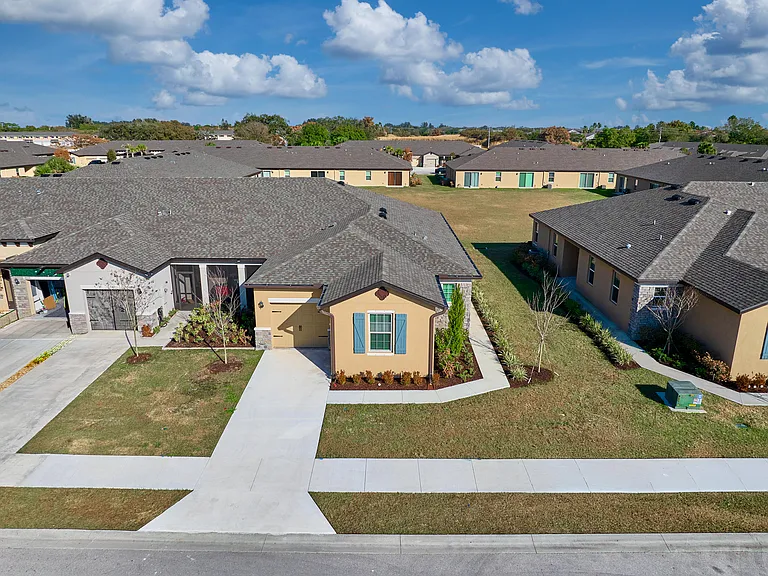 1810 Celebration Dr — Photo 4