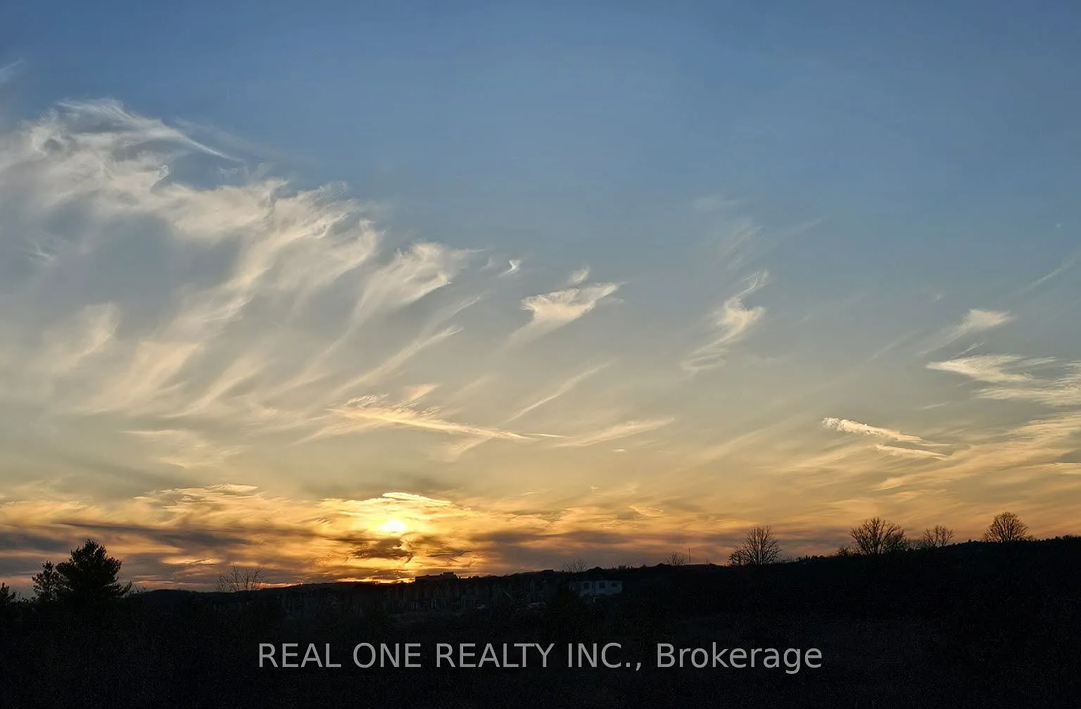 4 bed, $4,900 — Photo 1