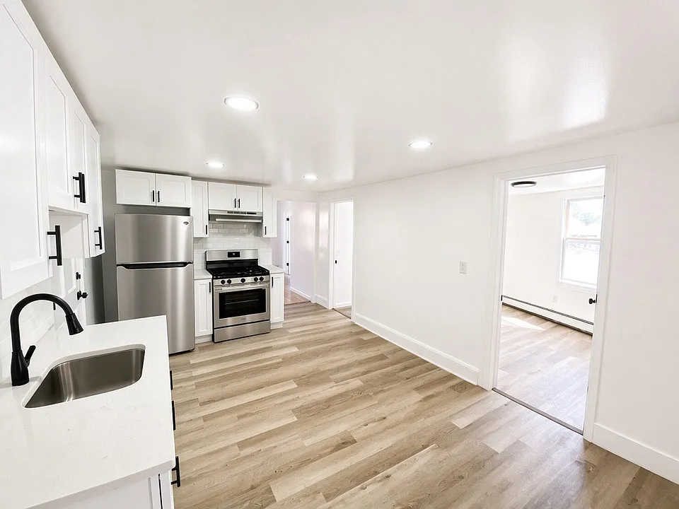 25-33 Belmont Ave #2L