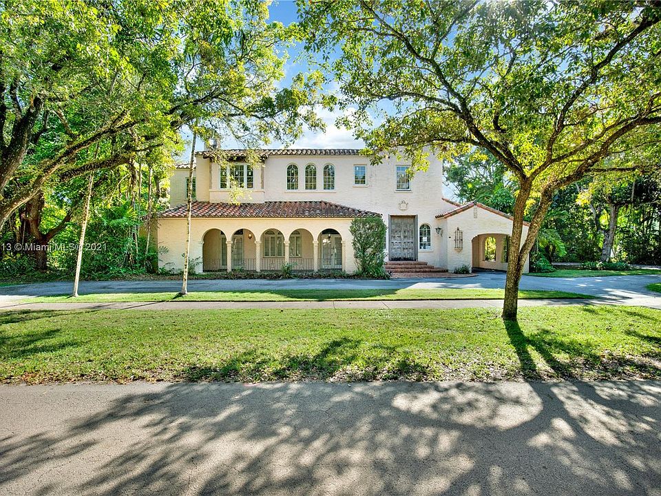 1st image of 1104 Malaga Ave