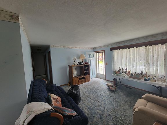 3rd image of 1807 Fair Oaks Dr