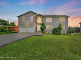 142 Bull Run, Long Pond, PA 18334