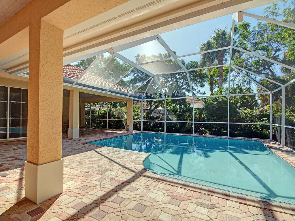 3 bed, 2401 sqft, $10,000 — Photo 3