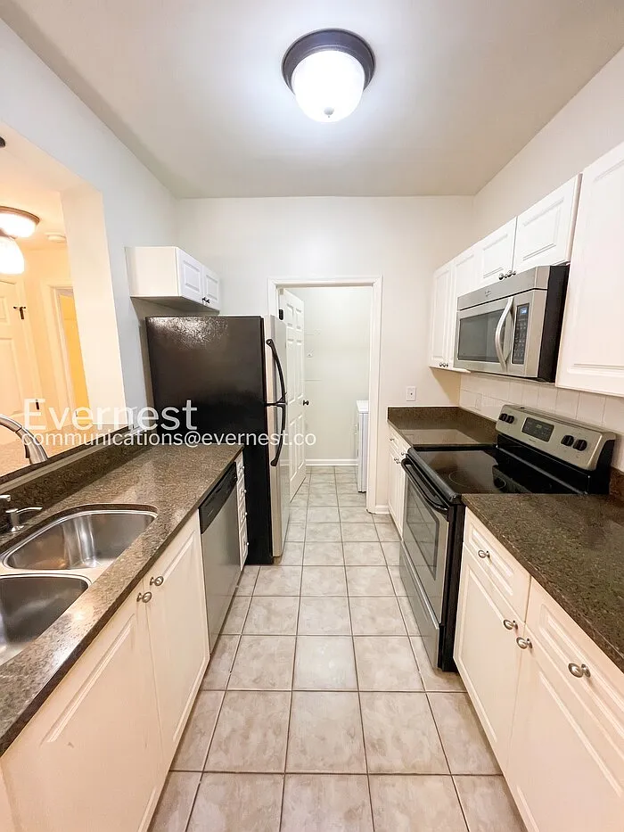 2 bed, 2.0 bath, 1218 sqft, $2,200 — Photo 4