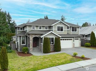 1706 NE 24th St, Renton, WA