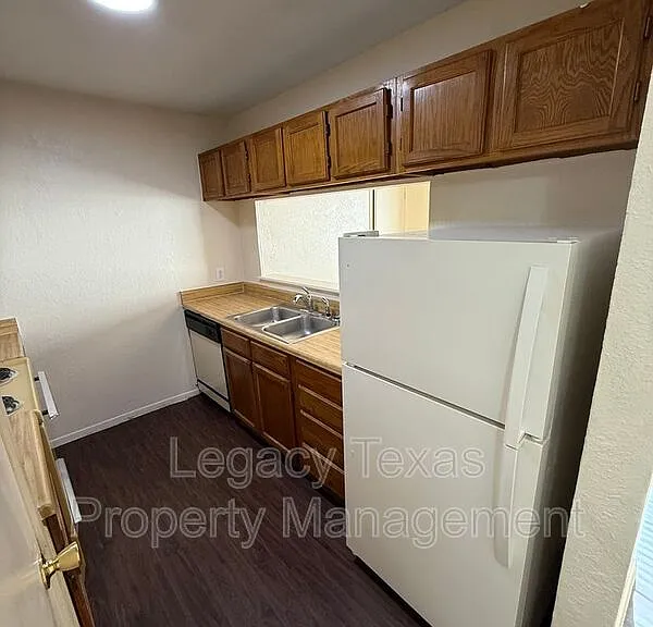 1713 Short St #A — Photo 3