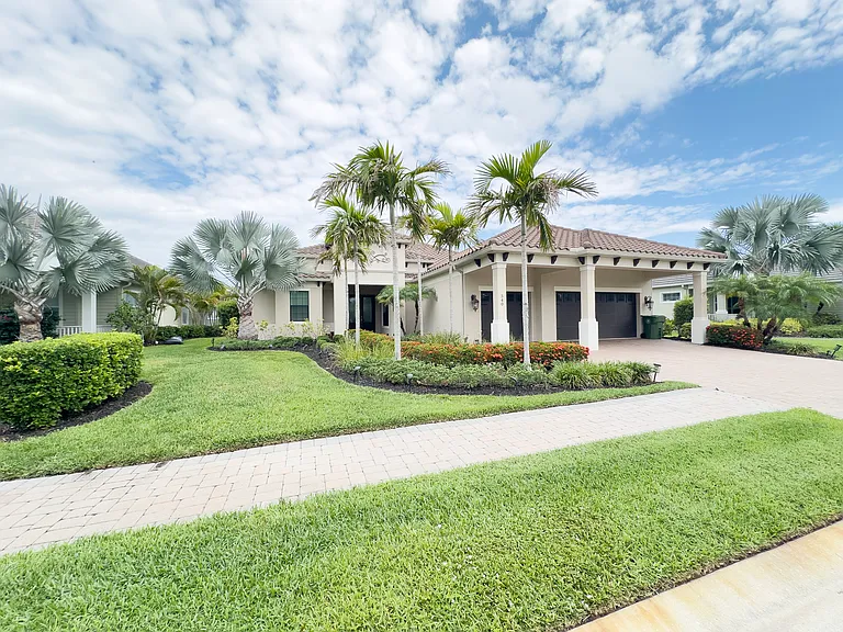540 Regatta Way — Photo 1
