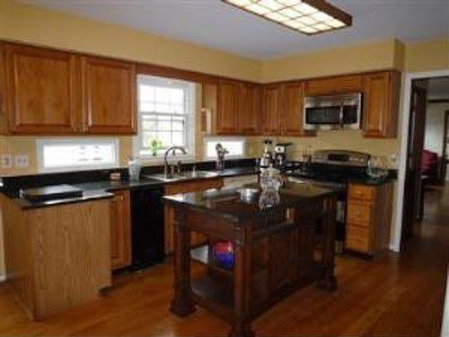 2nd image of 11889 Nathanshill Ln