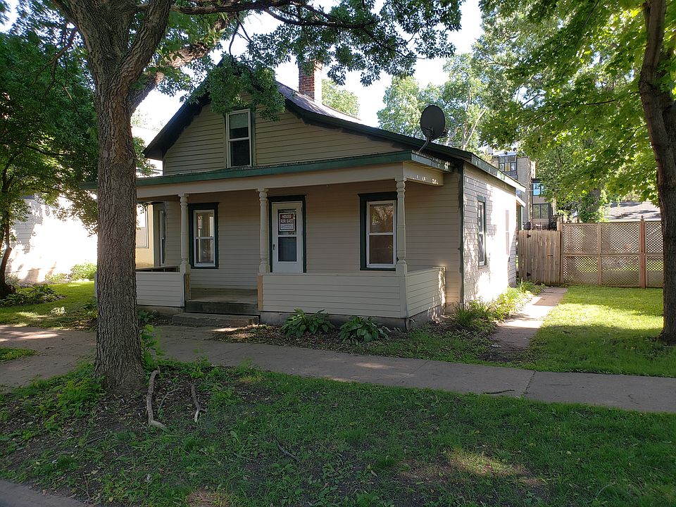 1st image of 214 6th St E