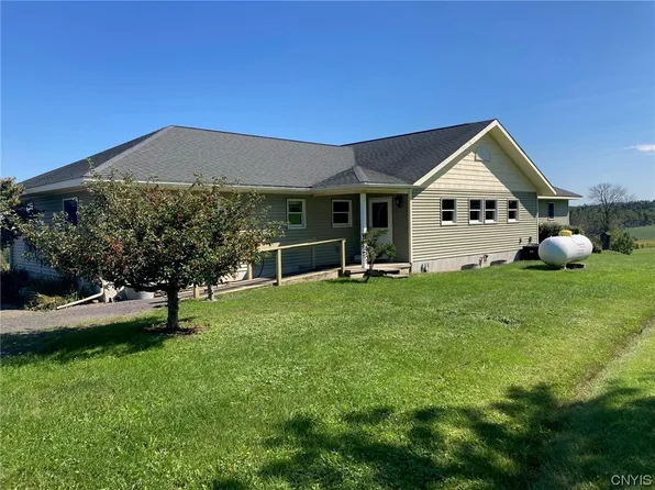 8470 Livingston Rd, Red Creek, NY 13143