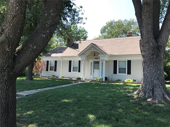 2nd image of 936 S Liberty Dr