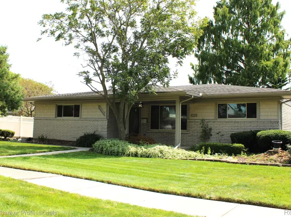 29352 Bon Mar Dr, Warren, MI 48088