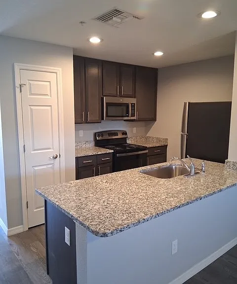 Persimmon Commons — Photo 10