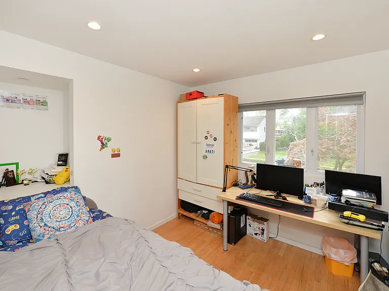 38-55 Van Riper Pl — Photo 11