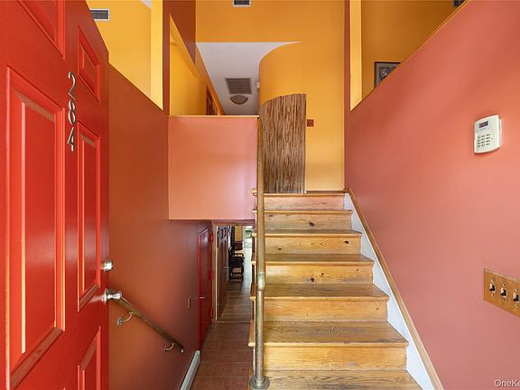 4th image of 284 Schenck Avenue