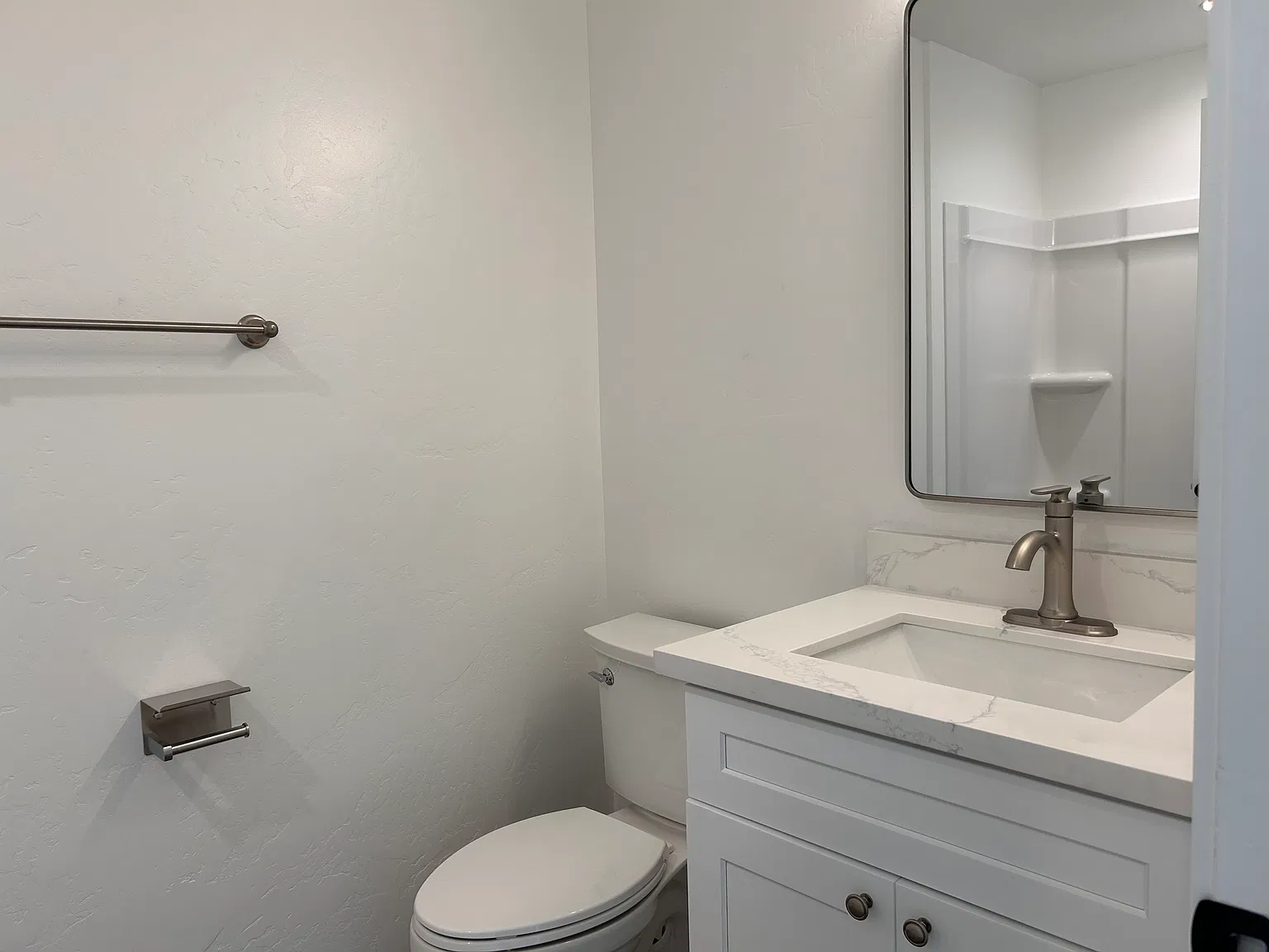 4 bed, 1900 sqft, $2,900 — Photo 3