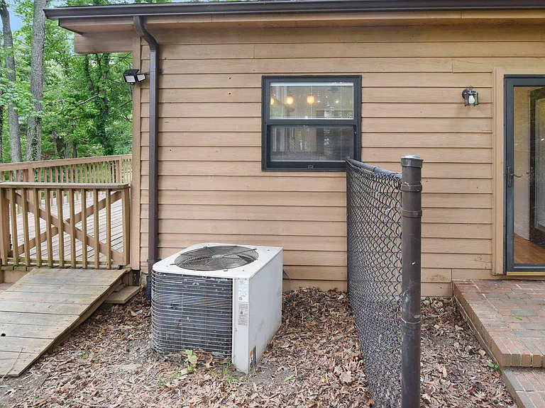 149 Windcliff Rd — Photo 33