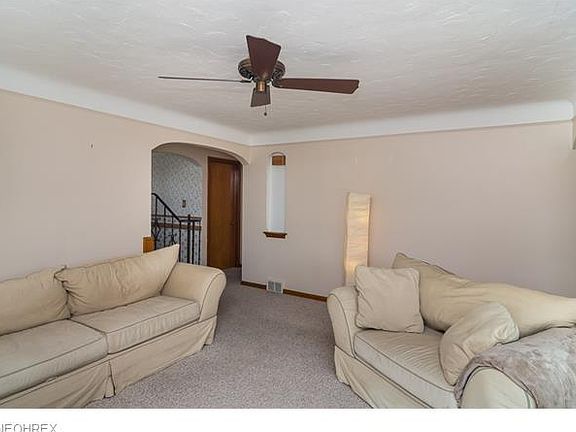 4th image of 11201 Brunswick Ave
