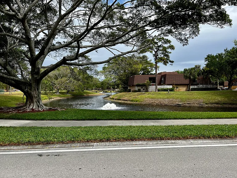 2213 22nd Ln — Photo 34