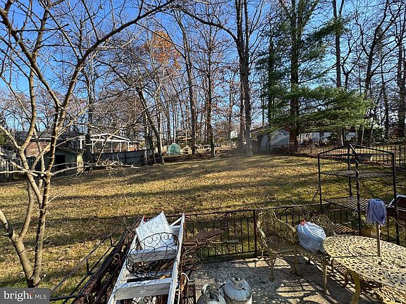 3rd image of 3819 Carolyn Ave
