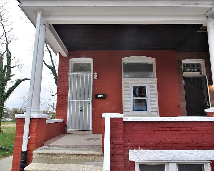 1609 E 28th St — Photo 1