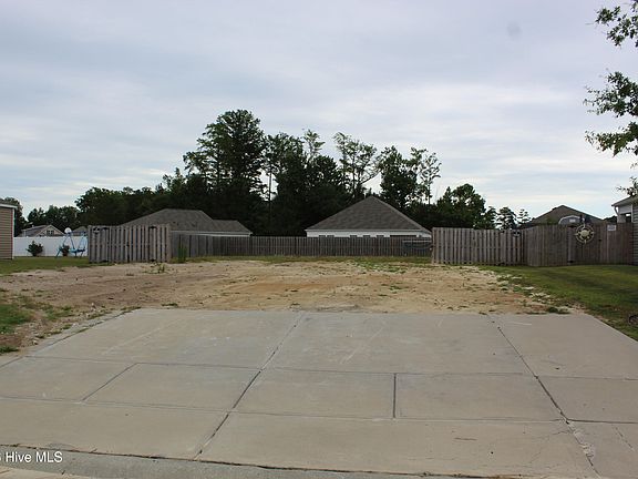 5th image of 313 Kite Circle NE