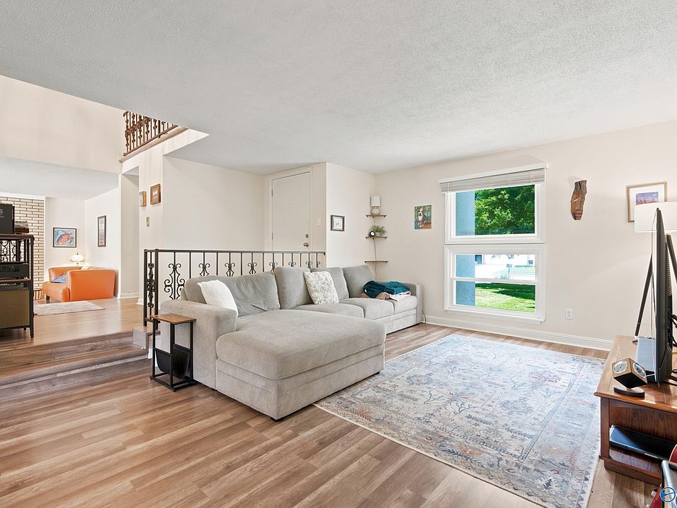 1st image of 1924 Wrenwood Dr SE