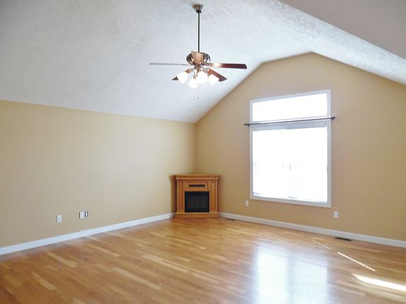 Spacious Livingroom