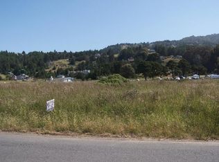 1120 Lower Pacific Dr, Whitethorn, CA 95589