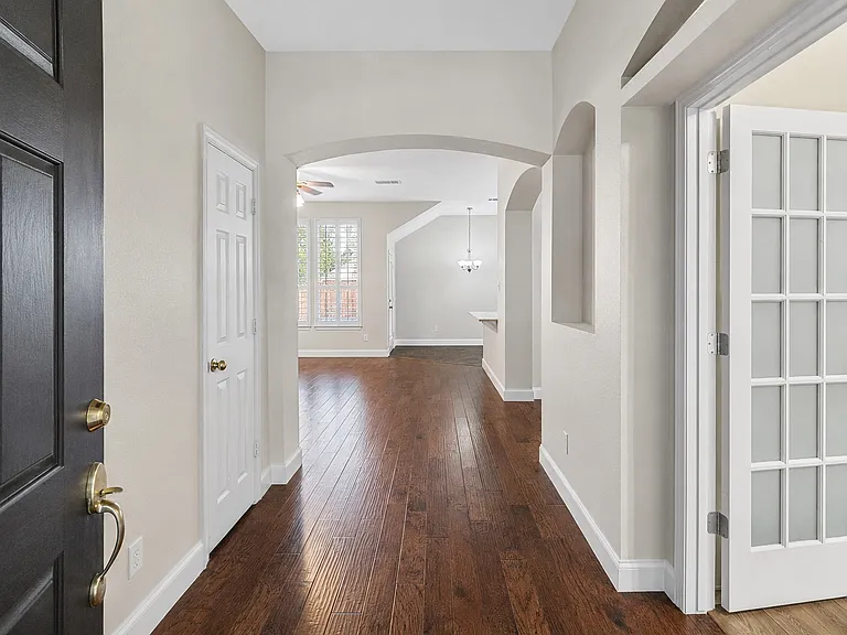 1816 Caddo Lake Dr — Photo 3