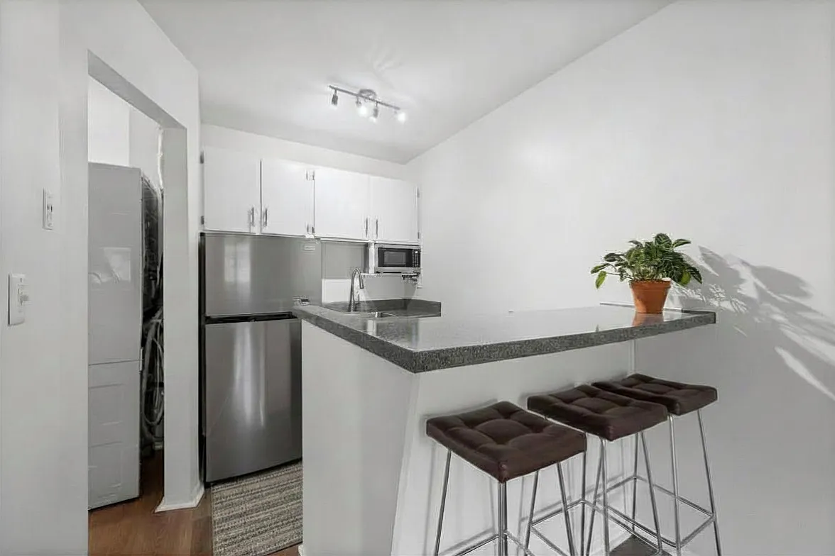CHERRY ST APARTMENTS — Photo 4