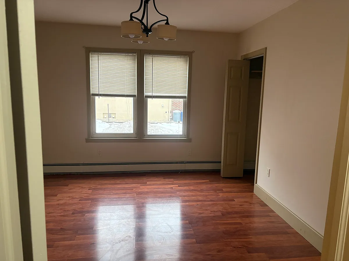 Building Photo - 127 Winslow Pl