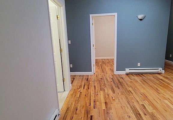 4th image of 86 Graham Ave #2I
