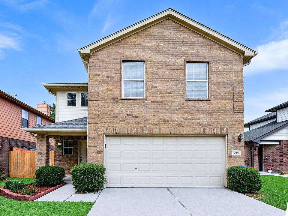 1st image of 5019 Royal Cypress Dr