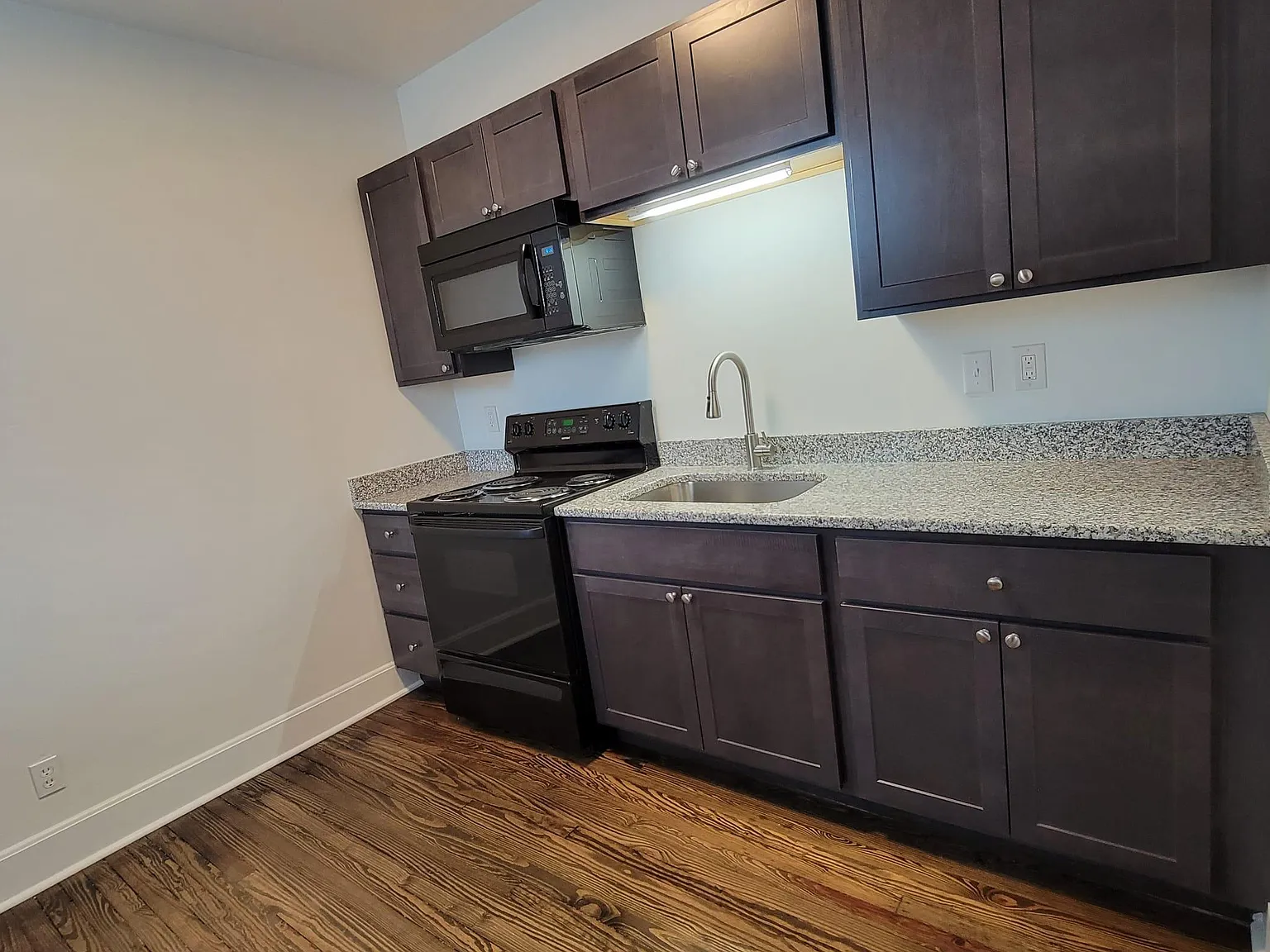 1 bed, $1,250 — Photo 4