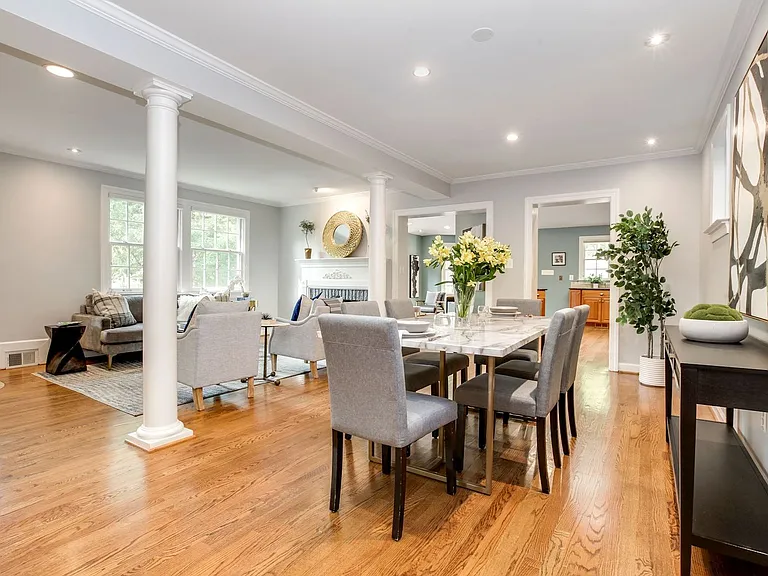 3233 Stephenson Pl NW — Photo 4