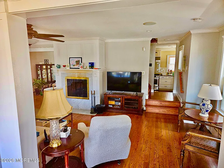 1305 Locust Dr — Photo 11