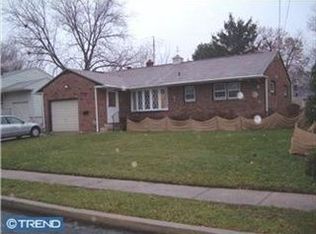14 Laguna Dr, Magnolia, NJ 08049