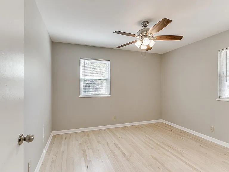 1314 Sycamore St — Photo 19
