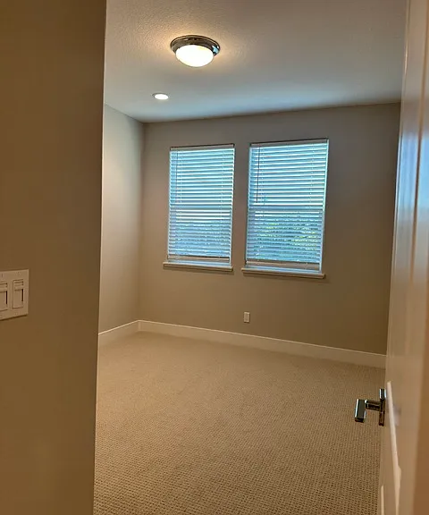 481 Sanchez Ct — Photo 33