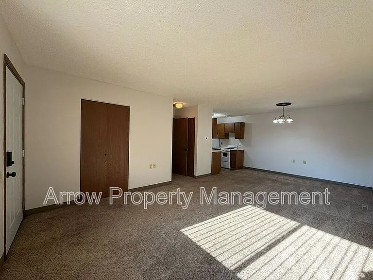 11141 N 137th St #32 — Photo 3