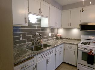 9324 W Dixon St, Milwaukee, WI 53214